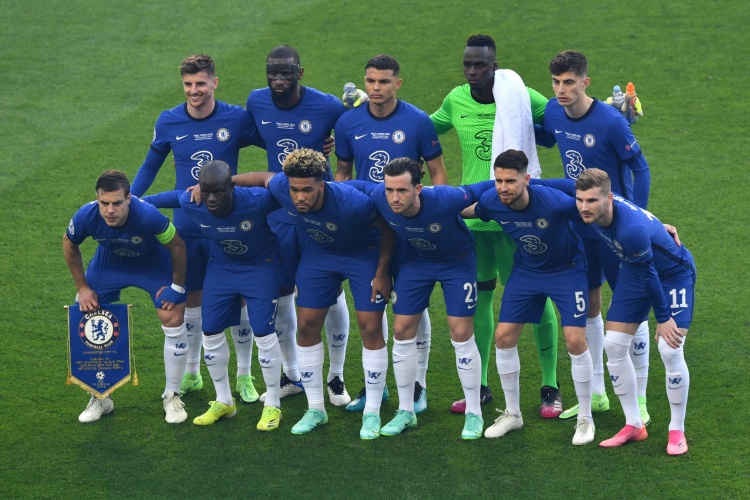 英超半场：沃尔特马德挑射破门，纽卡暂3-0埃弗顿（英超半场战报：沃尔特马德挑射建功，纽卡暂以3-0领先埃弗顿）