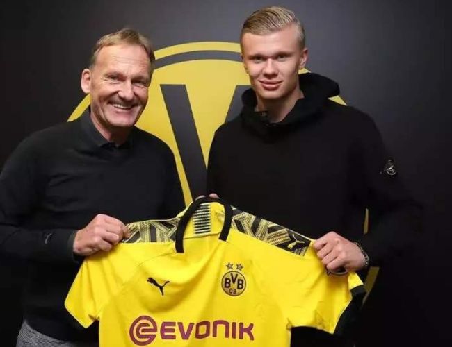 英超前瞻：曼联多人出战成疑，伯恩茅斯客场表现欠佳（英超前瞻：曼联多将出战成疑，伯恩茅斯客战乏力）