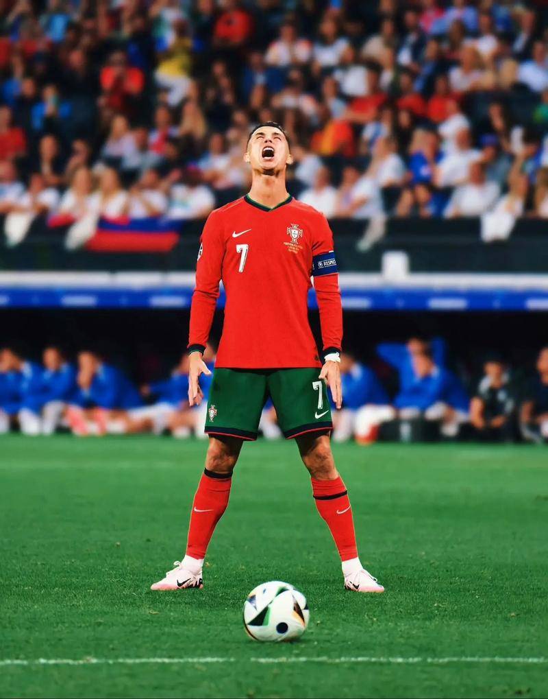 拜仁官方：后卫博埃因病缺席与斯图加特的比赛