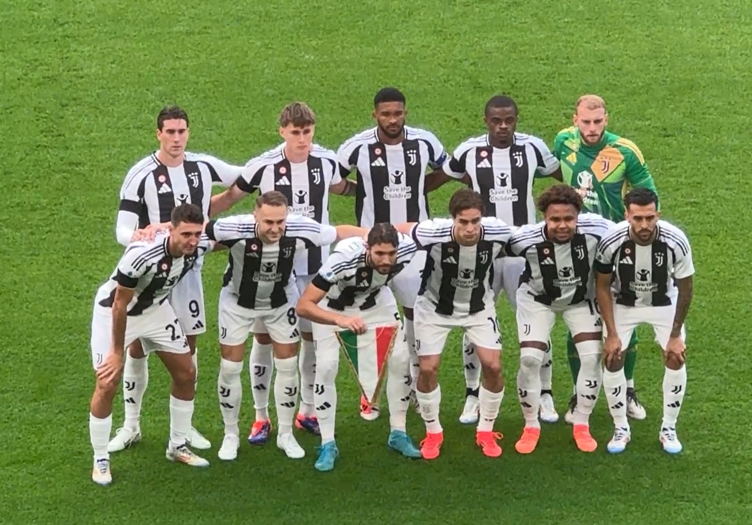 波媒：佛罗伦萨有意斯佩齐亚的波兰国脚维希涅夫斯基