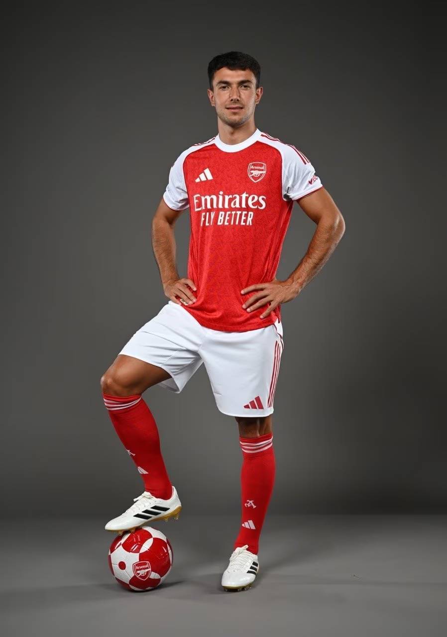 英媒：热刺领跑伊万-托尼的转会，球员愿意降低一半的薪水