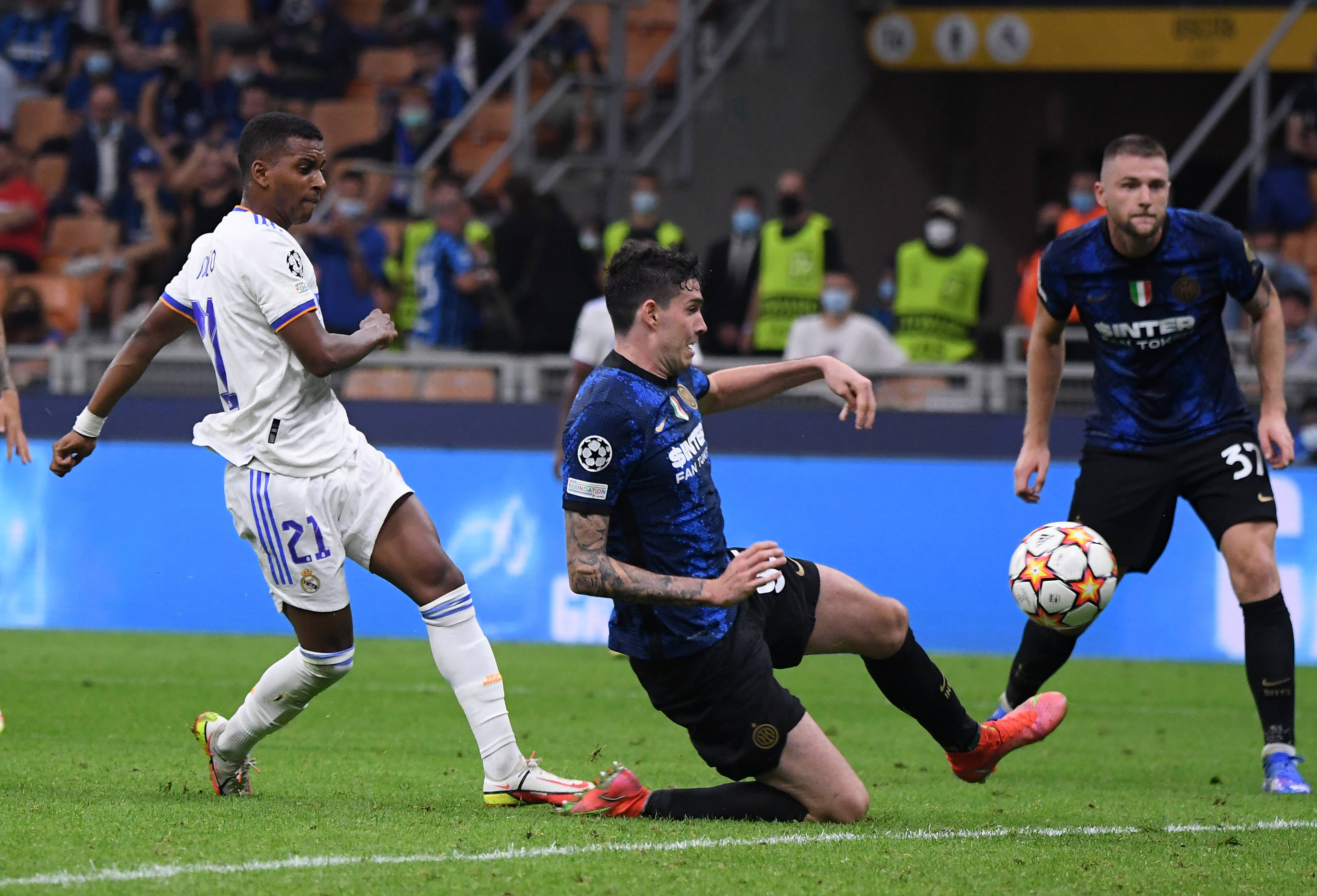 美因茨vs门兴格拉德巴赫：李在城、阿米里首发，雷纳、尼科-埃尔维迪出战