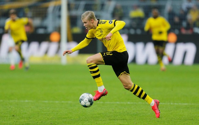 “苏超番外篇”，南京VS苏州足球对抗赛已有超5000人预约看球（苏超番外赛：南京对苏州，预约观赛人数突破5000）