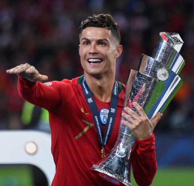 2025／26赛季英超：切尔西1-1阿森纳！切尔西10人作战经验无人能及（2025／26英超：切尔西1-1阿森纳，蓝军十人鏖战经验优势尽显）