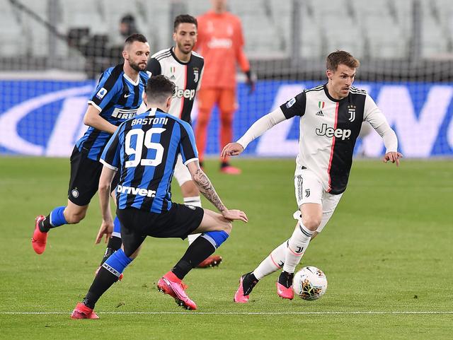 广岛三箭官方：主帅斯基伯将在赛季结束后离任