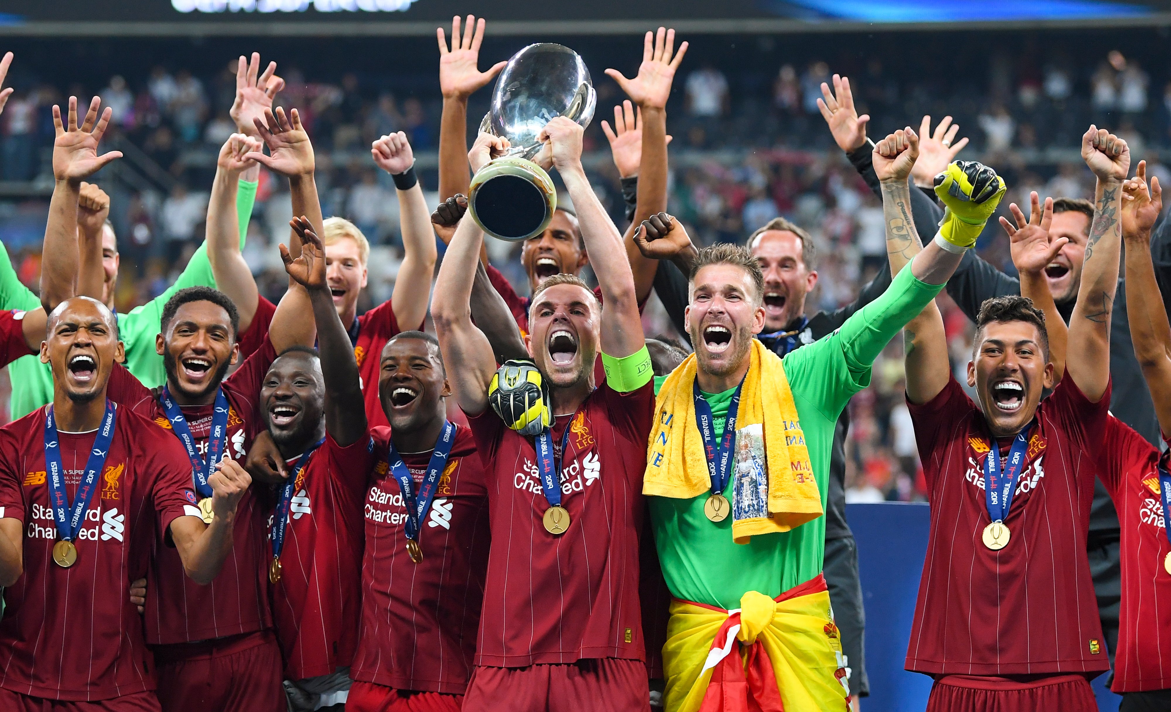 凌空斩世界波，王燊超当选中超官方第29轮最佳球员（世界波凌空破门，王燊超荣膺中超第29轮官方最佳球员）